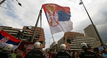 сербия протест сербия против договора с косово
